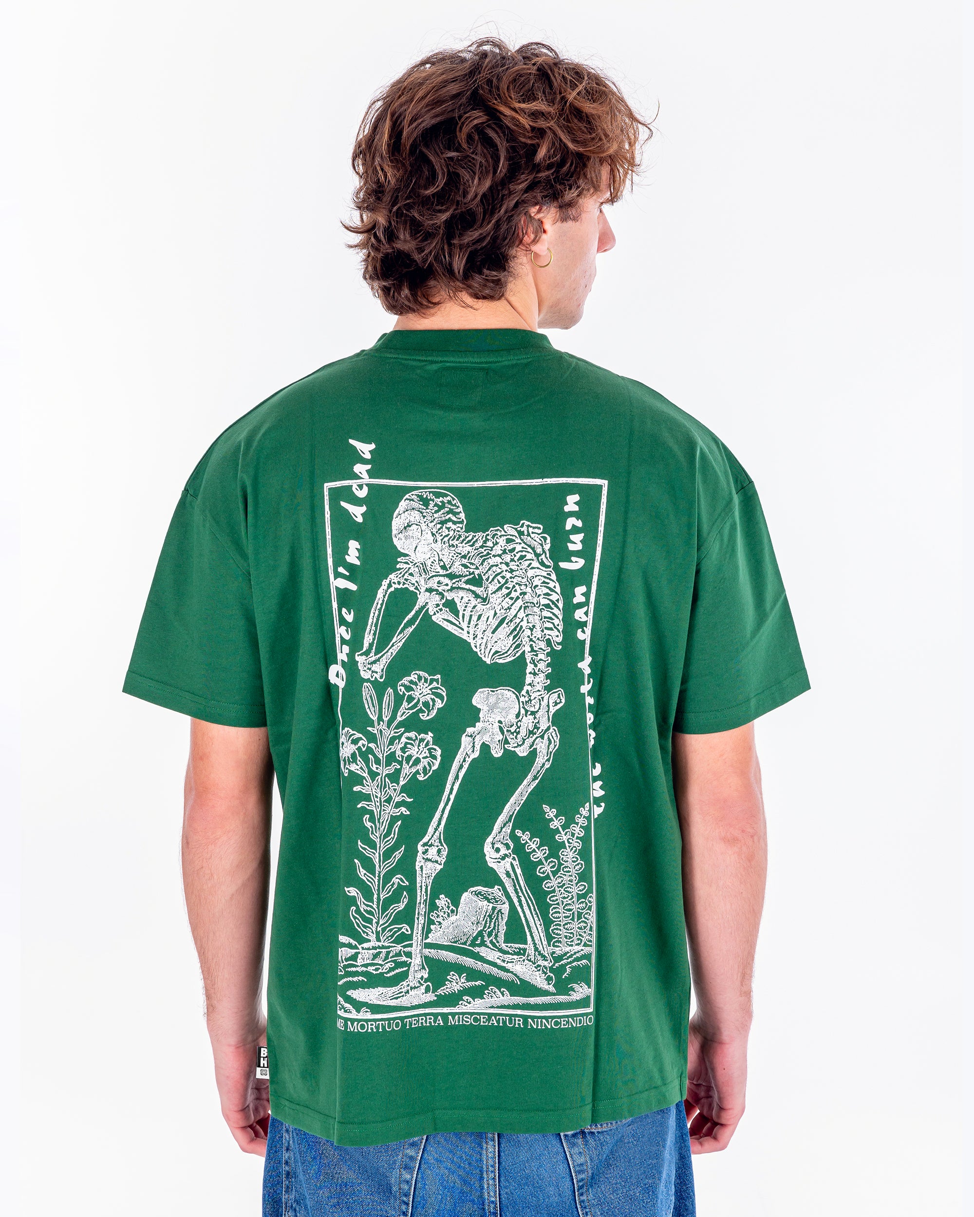Me Mortuo Green Tee